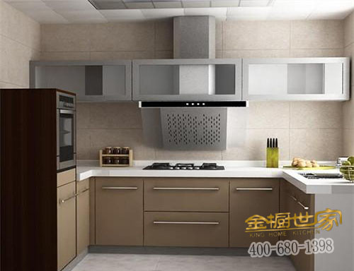 “熱脹冷縮”的 夏季氣候，我們將如何更好的保養(yǎng)整體櫥柜呢？